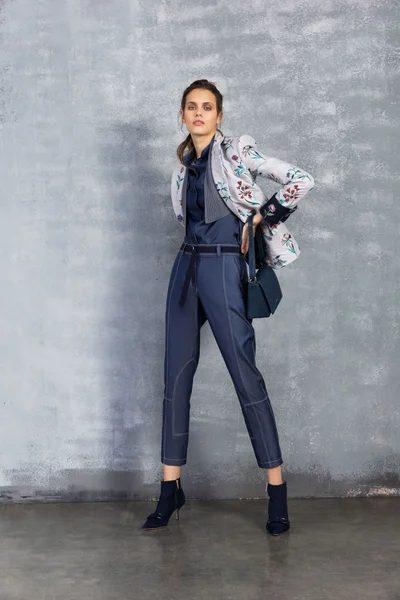 Look 28